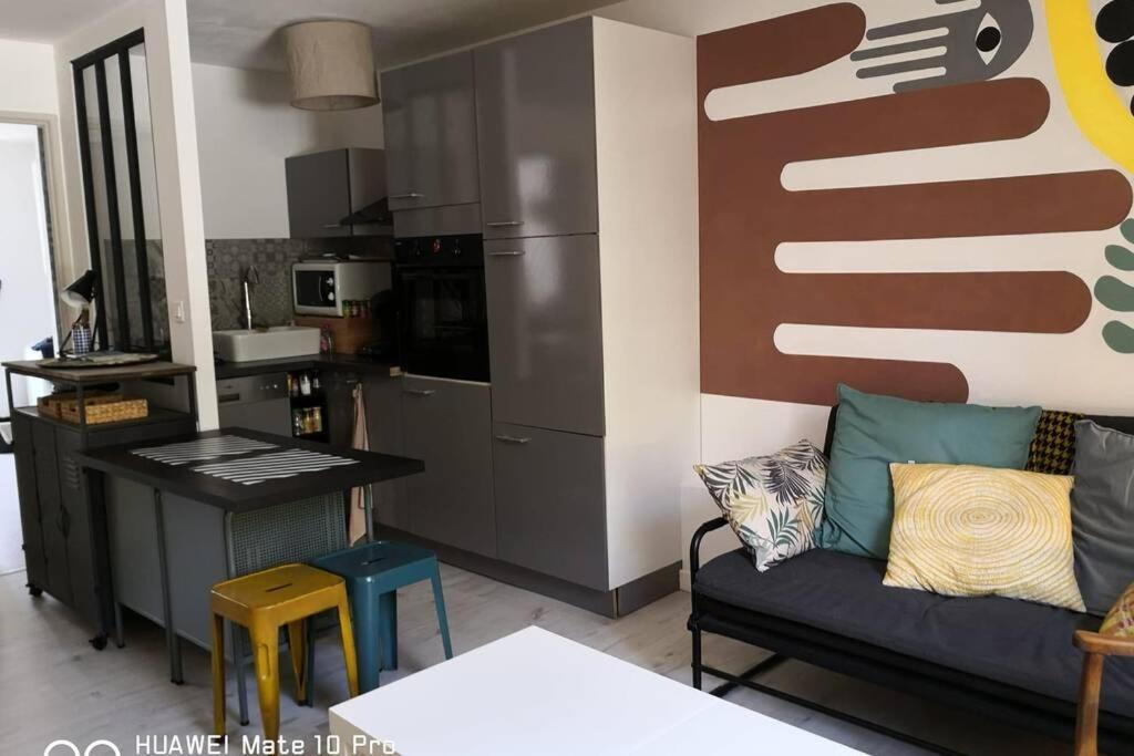 Appartement Avec Jardin Privatif Centre Ville Hyeres Exterior photo