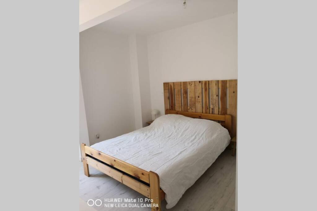 Appartement Avec Jardin Privatif Centre Ville Hyeres Exterior photo